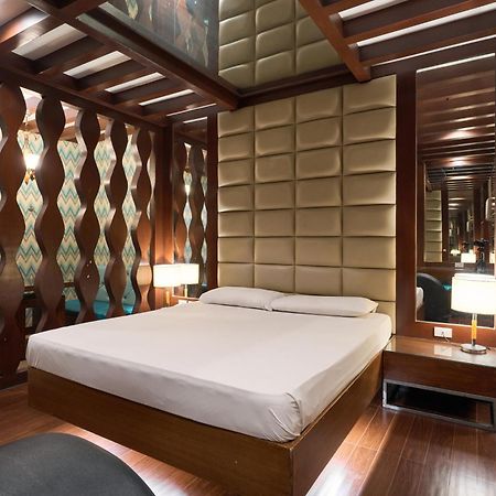 Victoria Court Malabon Hotell Valenzuela Exteriör bild